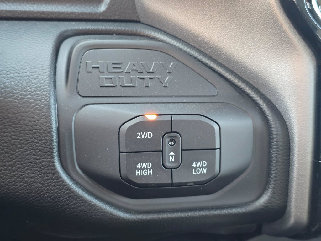 New 2026 RAM 3500 Laramie AWD/4WD image 22