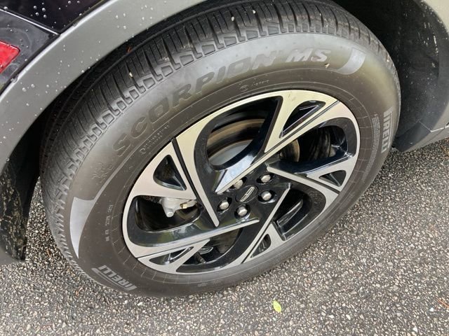 Used 2025 Lincoln Nautilus Premier w/ Equipment Group 102A image 15