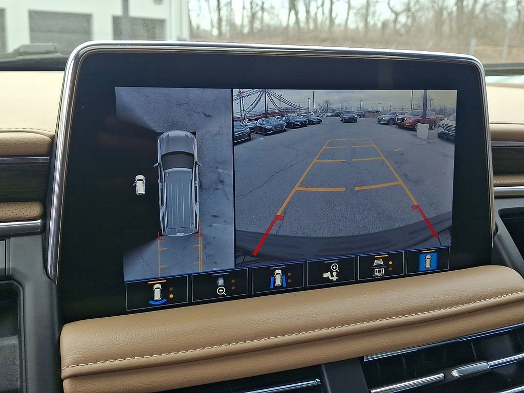 Used 2021 Chevrolet Tahoe Premier w/ Premium Package AWD/4WD image 22