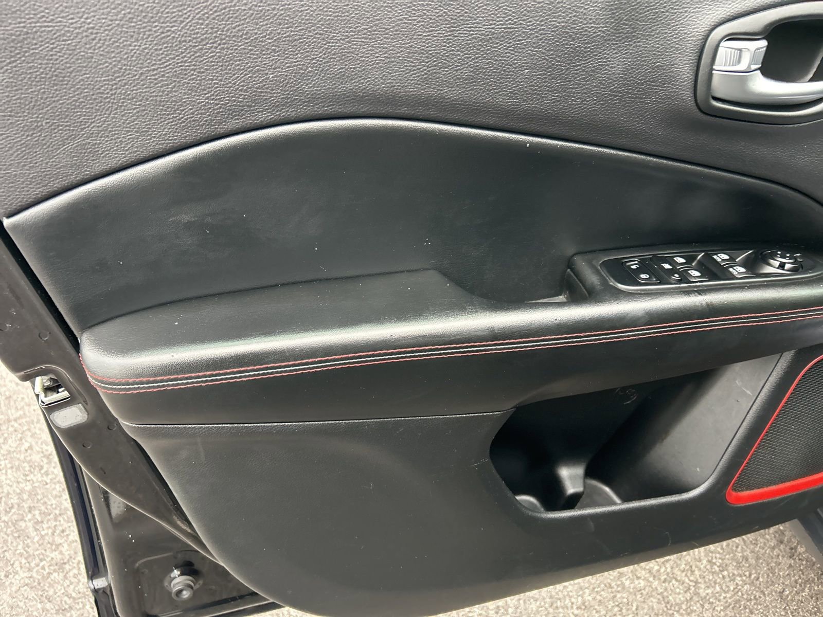 Used 2017 Jeep Compass Trailhawk w/ Leather Interior Group image 17