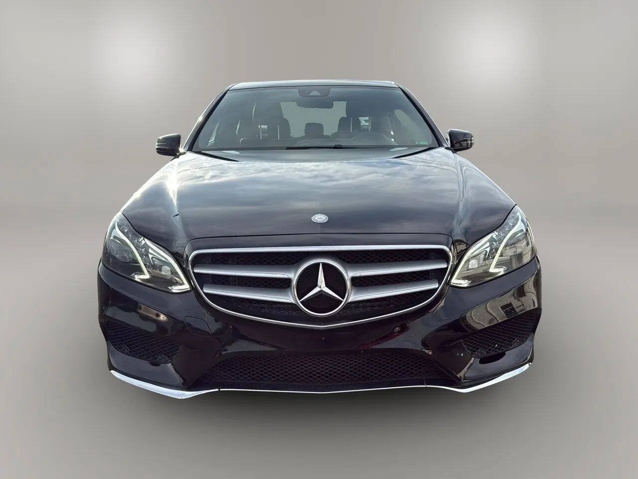 Used 2014 Mercedes-Benz E 350 4MATIC Sedan image 2