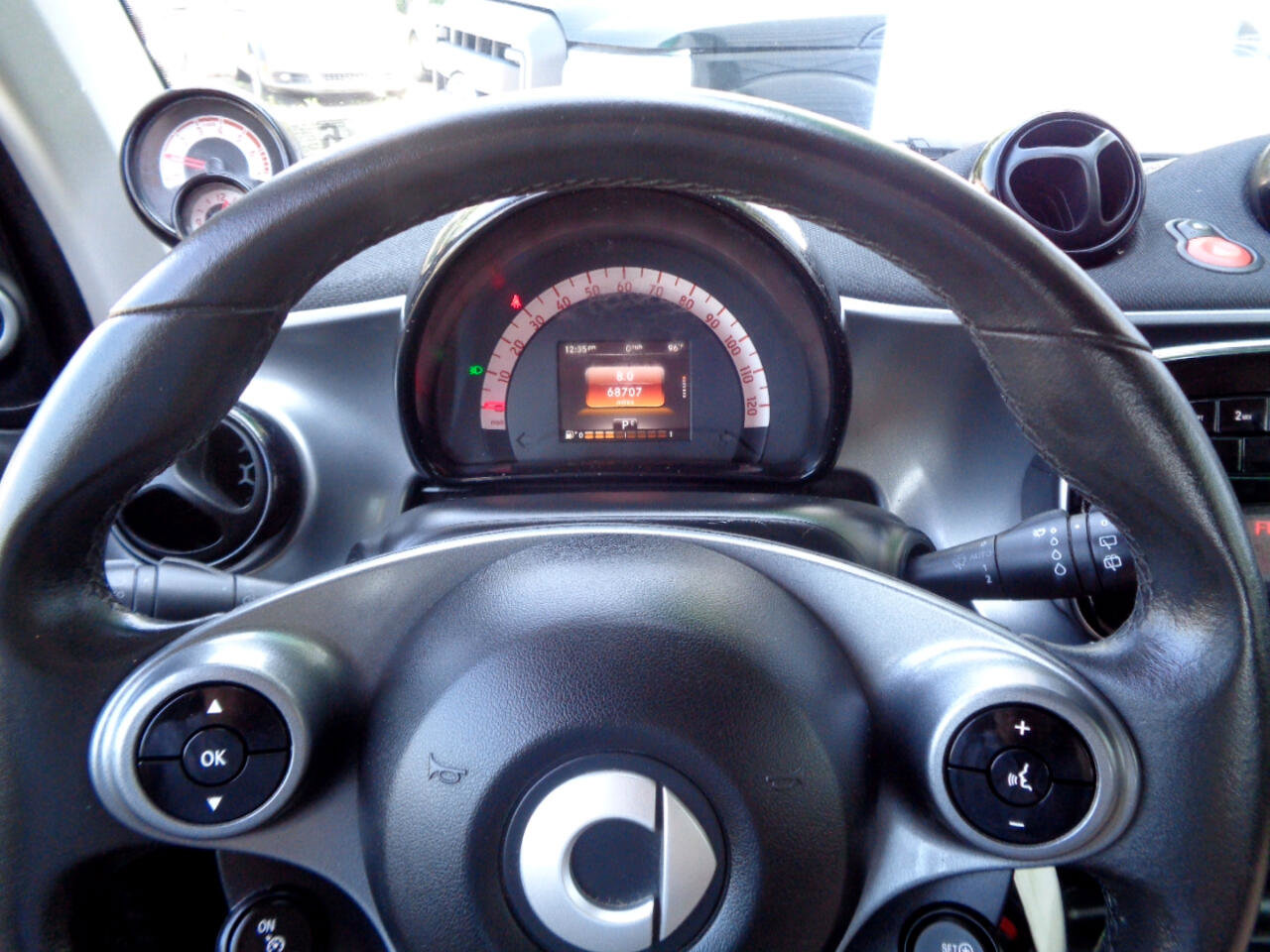 Used 2016 smart fortwo passion image 19