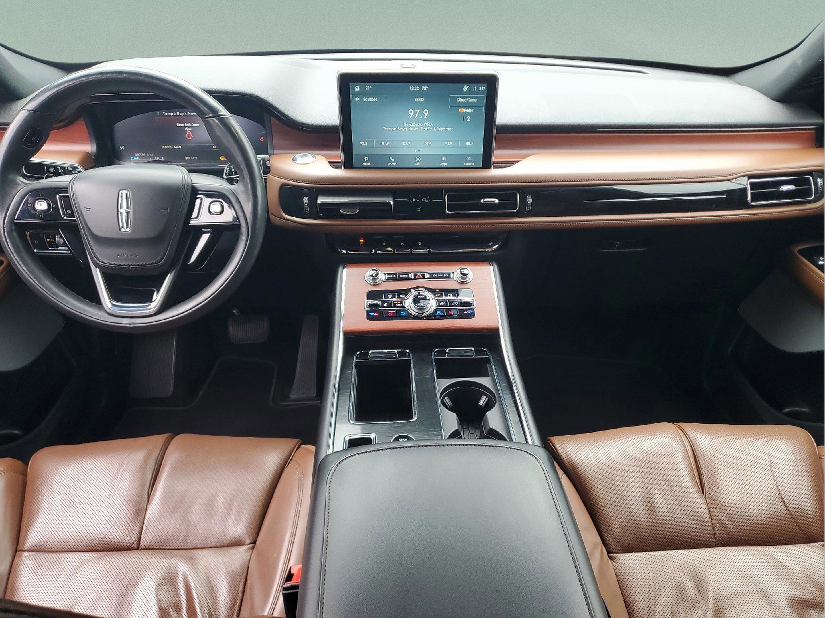 Used 2021 Lincoln Aviator Reserve w/ Equipment Group 208A image 9