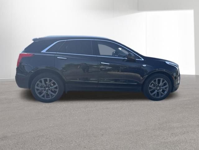 Used 2019 Cadillac XT5 Premium Luxury w/ LPO, Black Ice Package AWD/4WD image 5