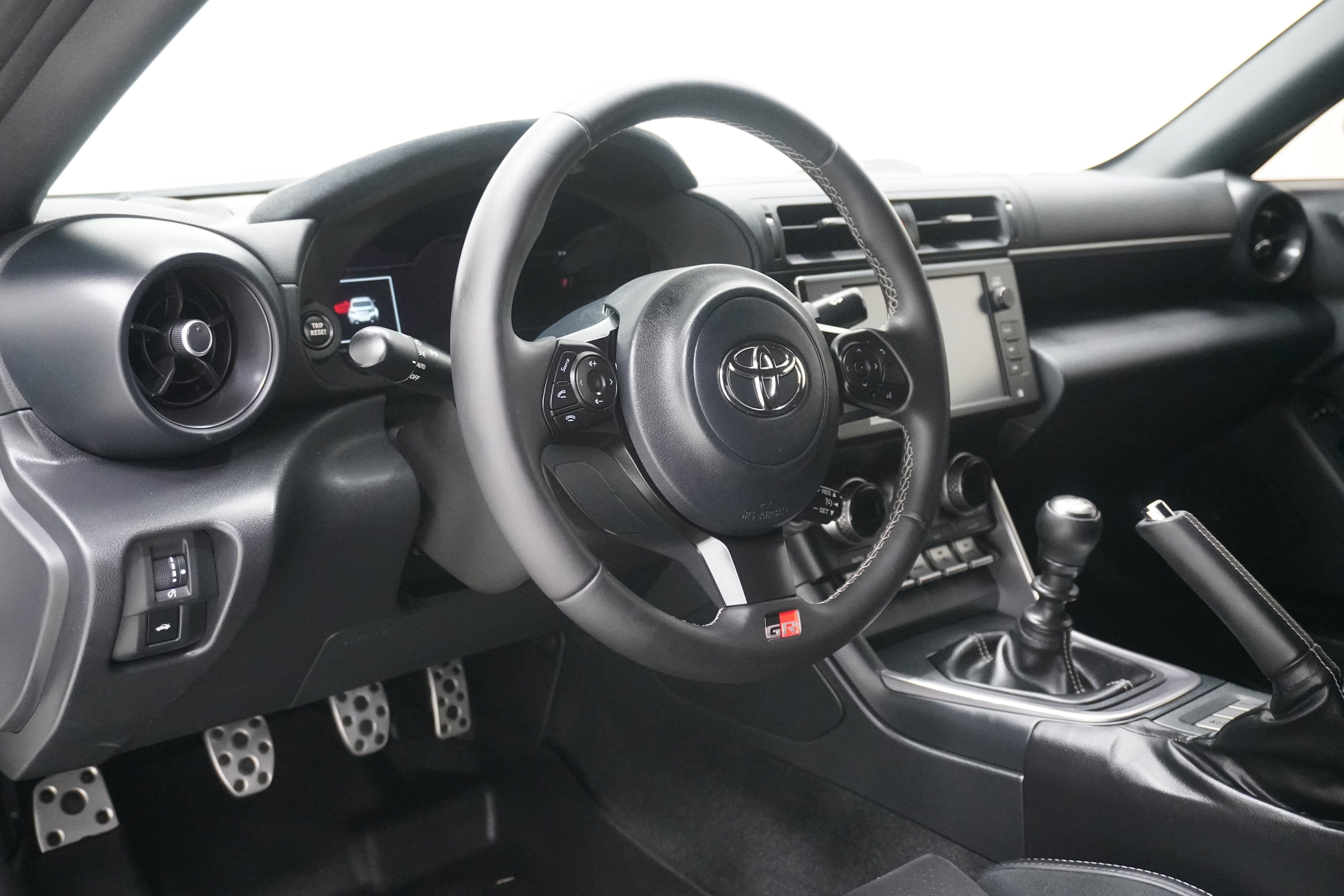 Used 2023 Toyota GR86 Premium RWD image 10