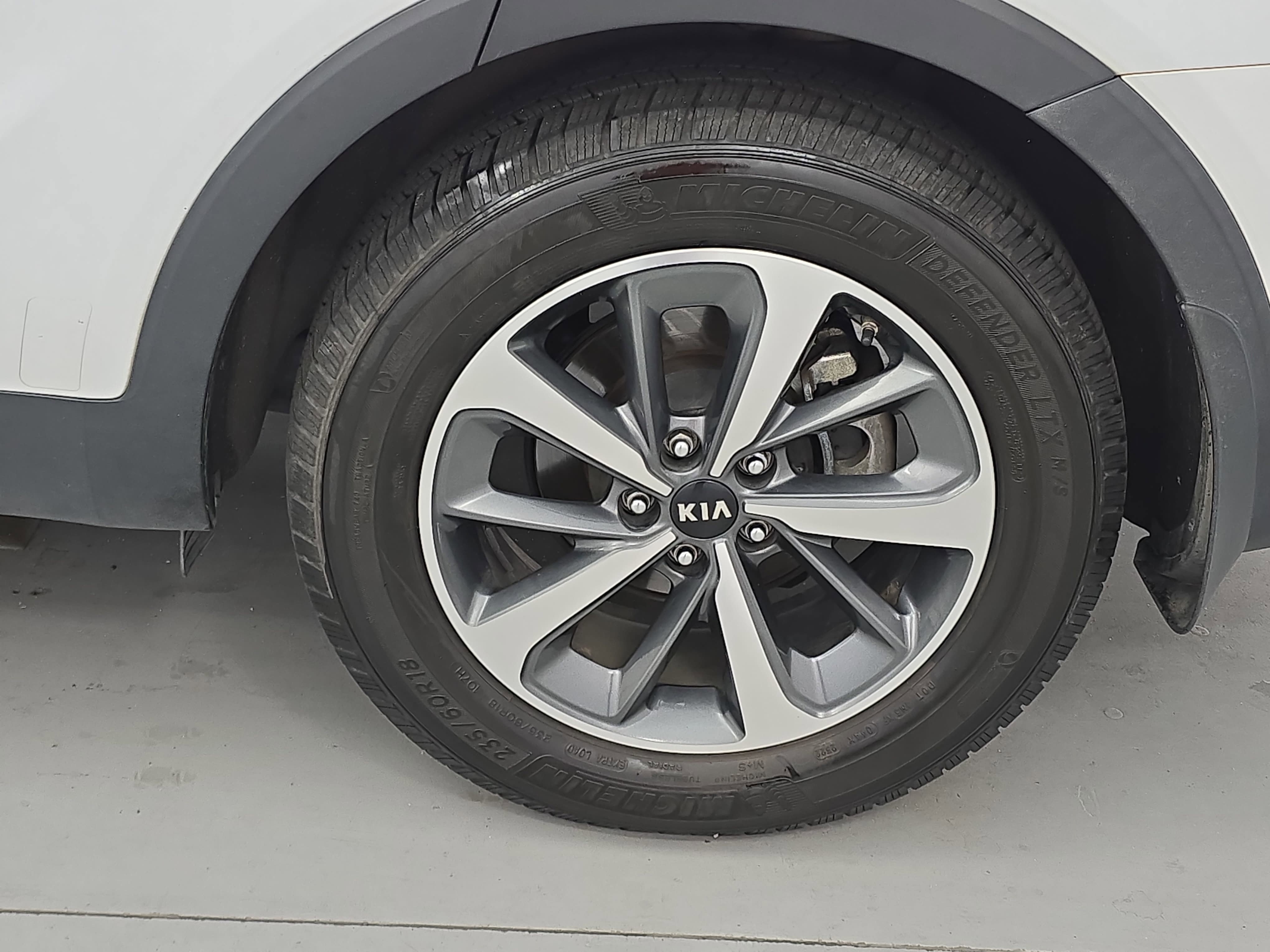 Used 2019 Kia Sorento EX w/ EX Touring Package FWD image 35