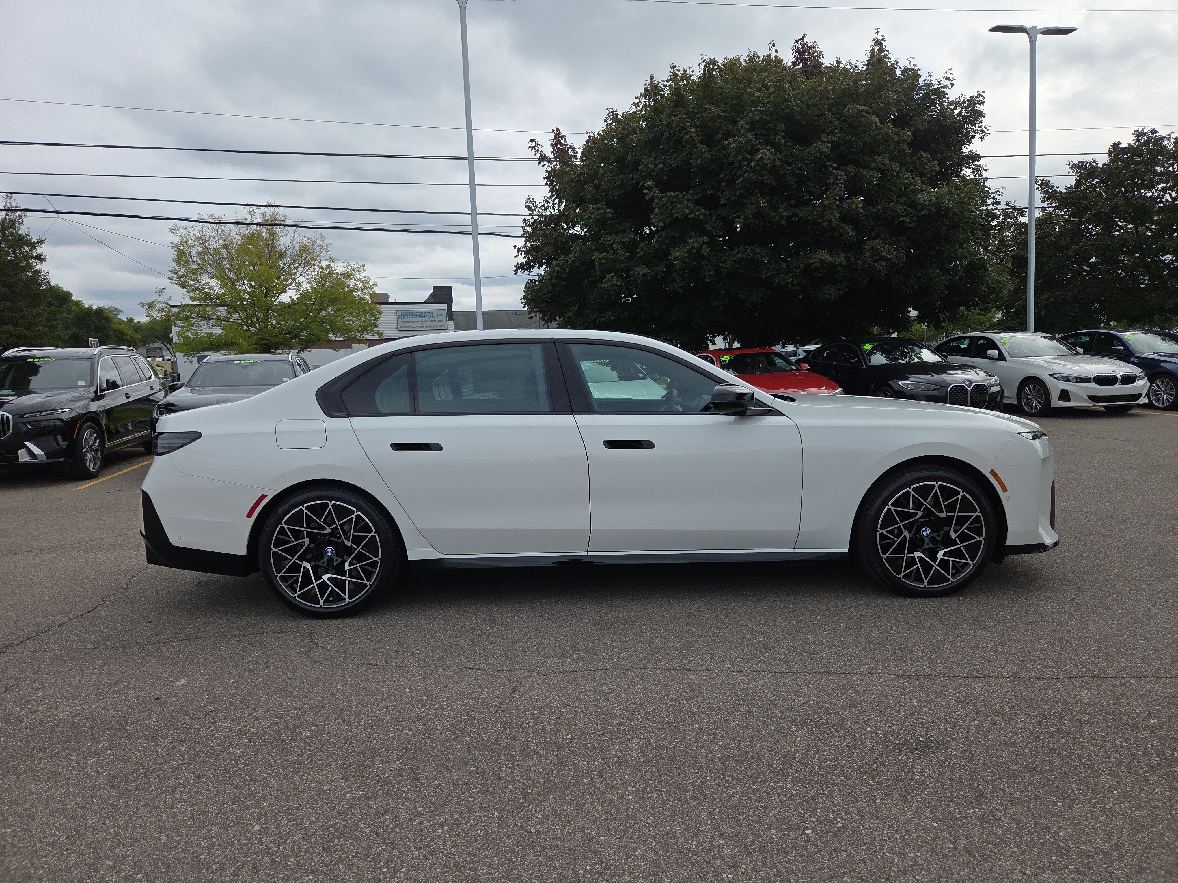 New 2027 BMW 740i xDrive w/ Executive Package AWD/4WD image 6