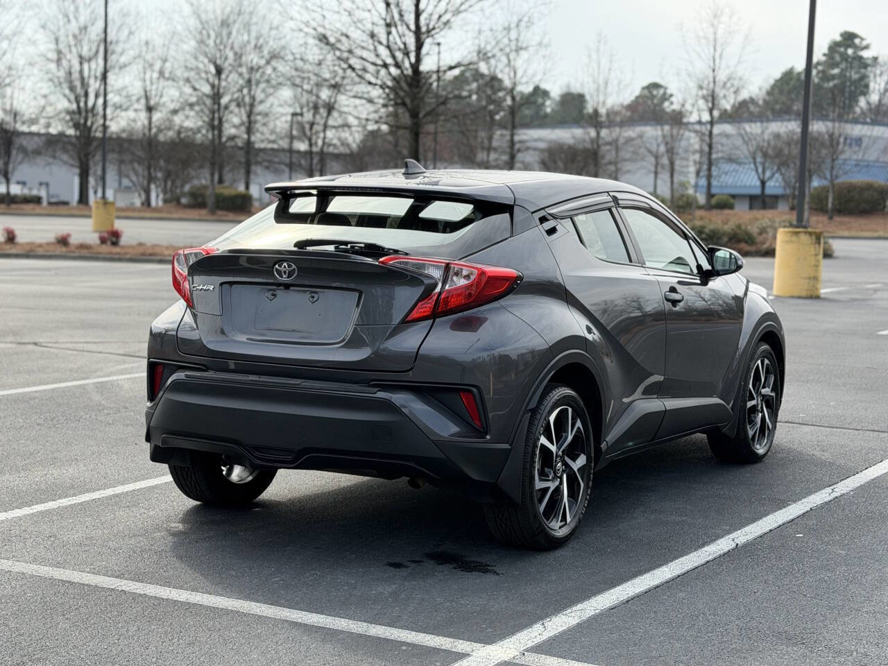 Used 2018 Toyota C-HR XLE image 7