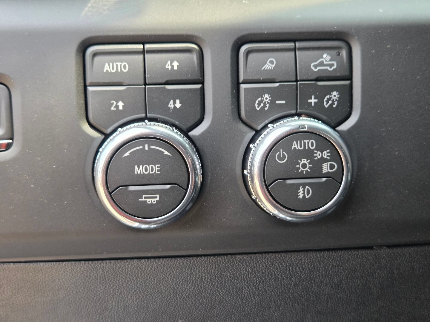 New 2026 GMC Sierra 2500 AT4 w/ Technology Package AWD/4WD image 35