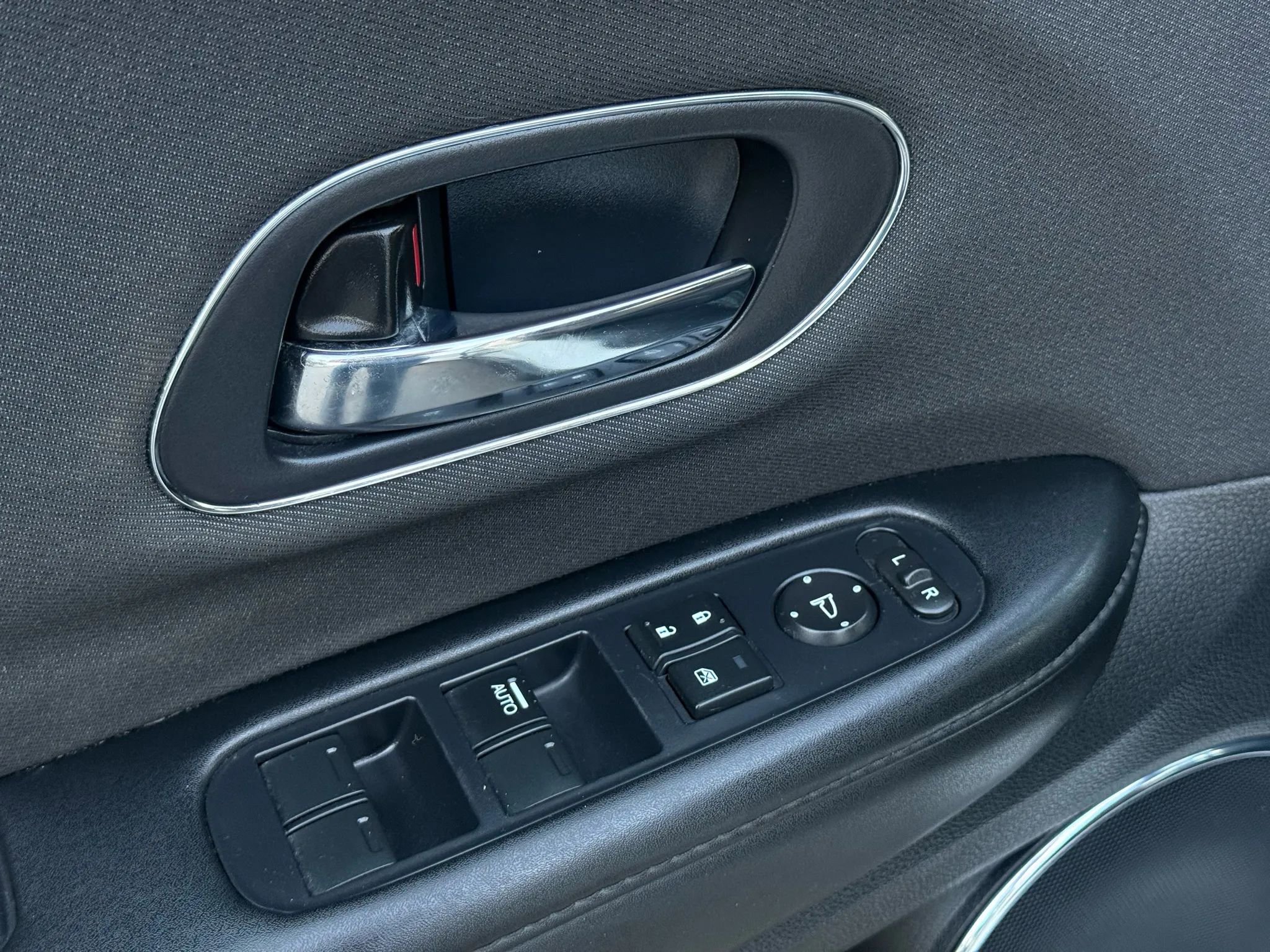 Used 2022 Honda HR-V EX image 17