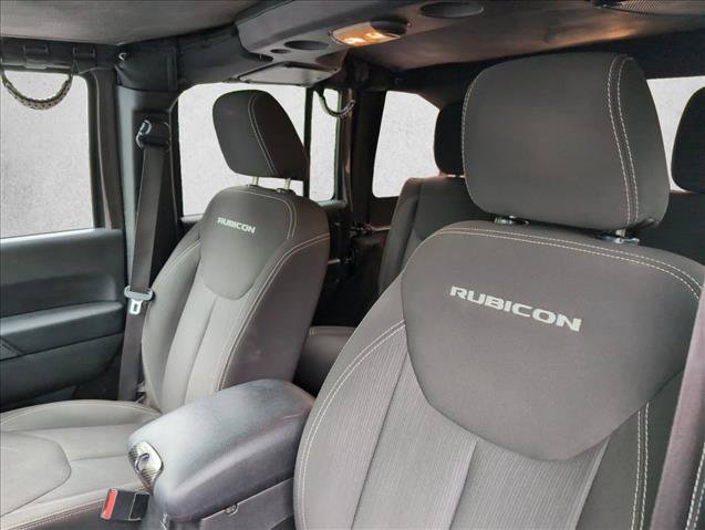 Used 2016 Jeep Wrangler Unlimited Rubicon w/ Connectivity Group AWD/4WD image 9