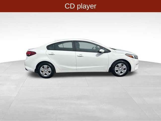 Used 2017 Kia Forte LX FWD image 8
