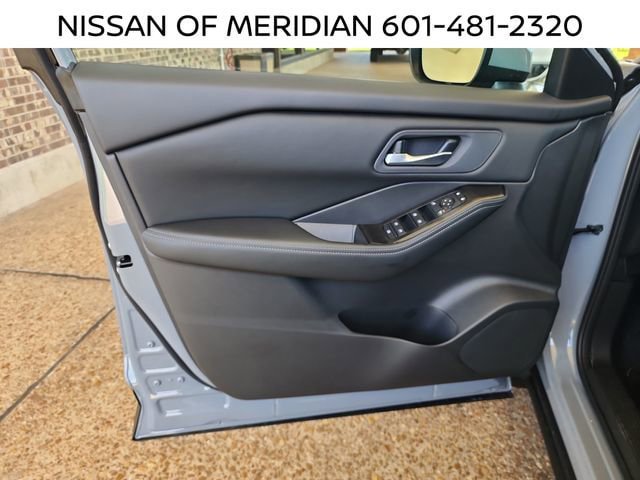 New 2026 Nissan Rogue SV FWD image 9