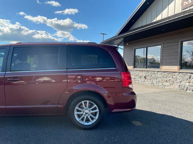 Used 2019 Dodge Grand Caravan SXT FWD image 4