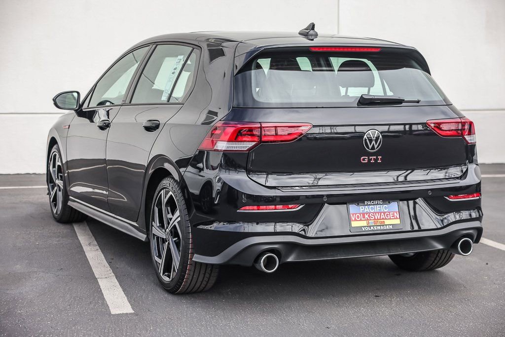 New 2025 Volkswagen GTI SE image 3