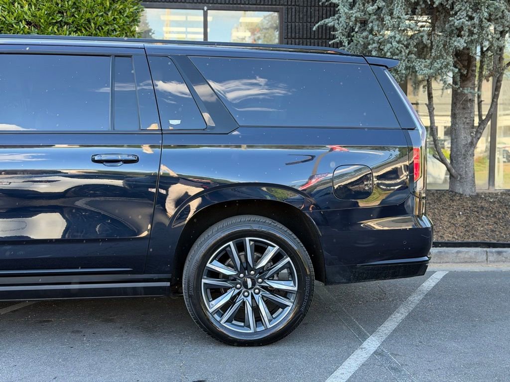 Used 2021 Cadillac Escalade ESV Sport Platinum AWD/4WD image 11