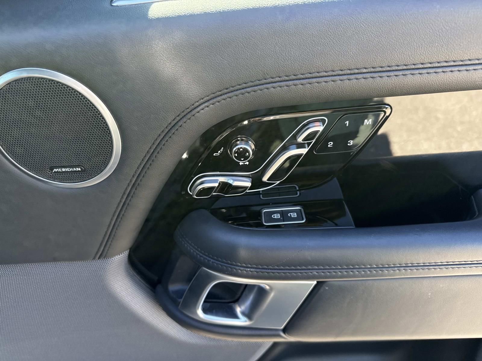 Used 2022 Land Rover Range Rover Westminster Edition image 15