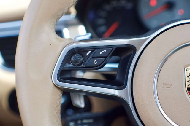 Used 2016 Porsche Macan S image 20