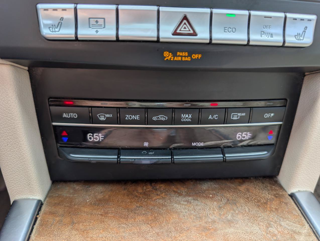 Used 2014 Mercedes-Benz E 350 Sedan image 33