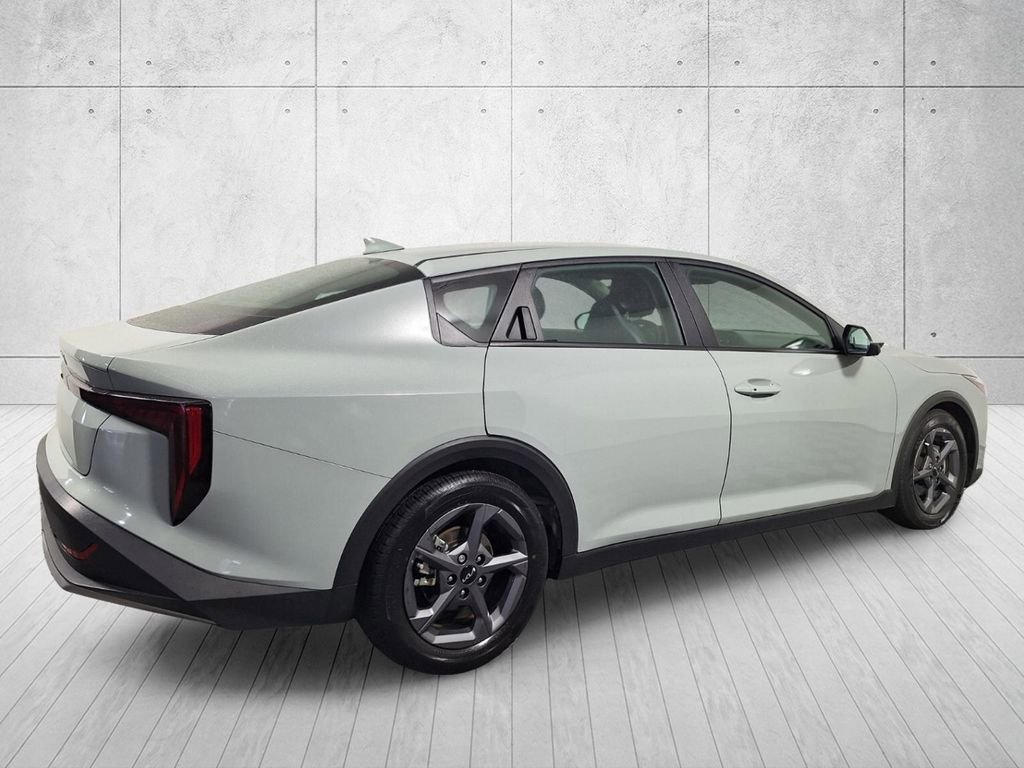 Used 2025 Kia K4 FWD image 5