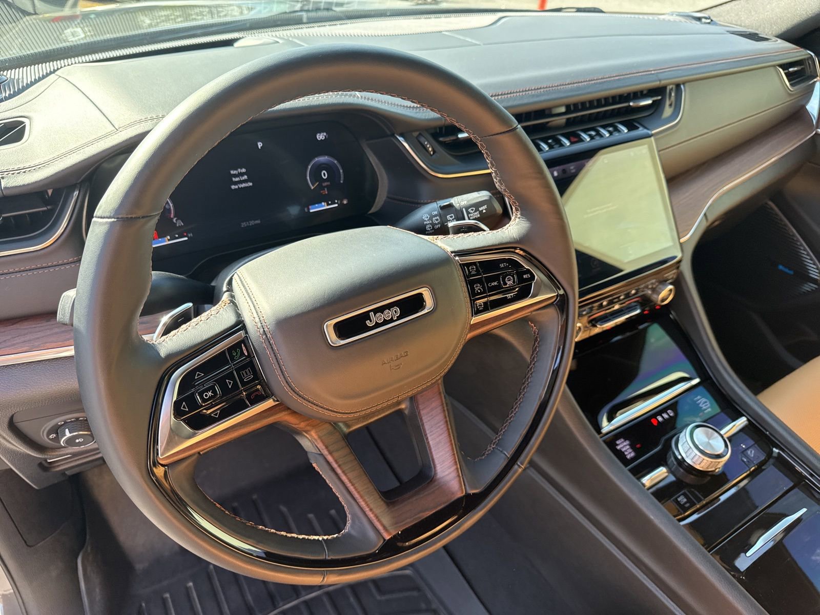 Used 2024 Jeep Grand Cherokee L Summit w/ Advanced Protech Group IV image 27