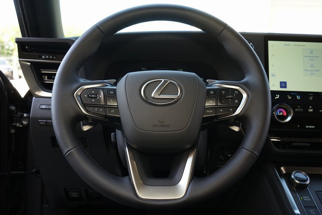 Used 2025 Lexus GX 550 image 12