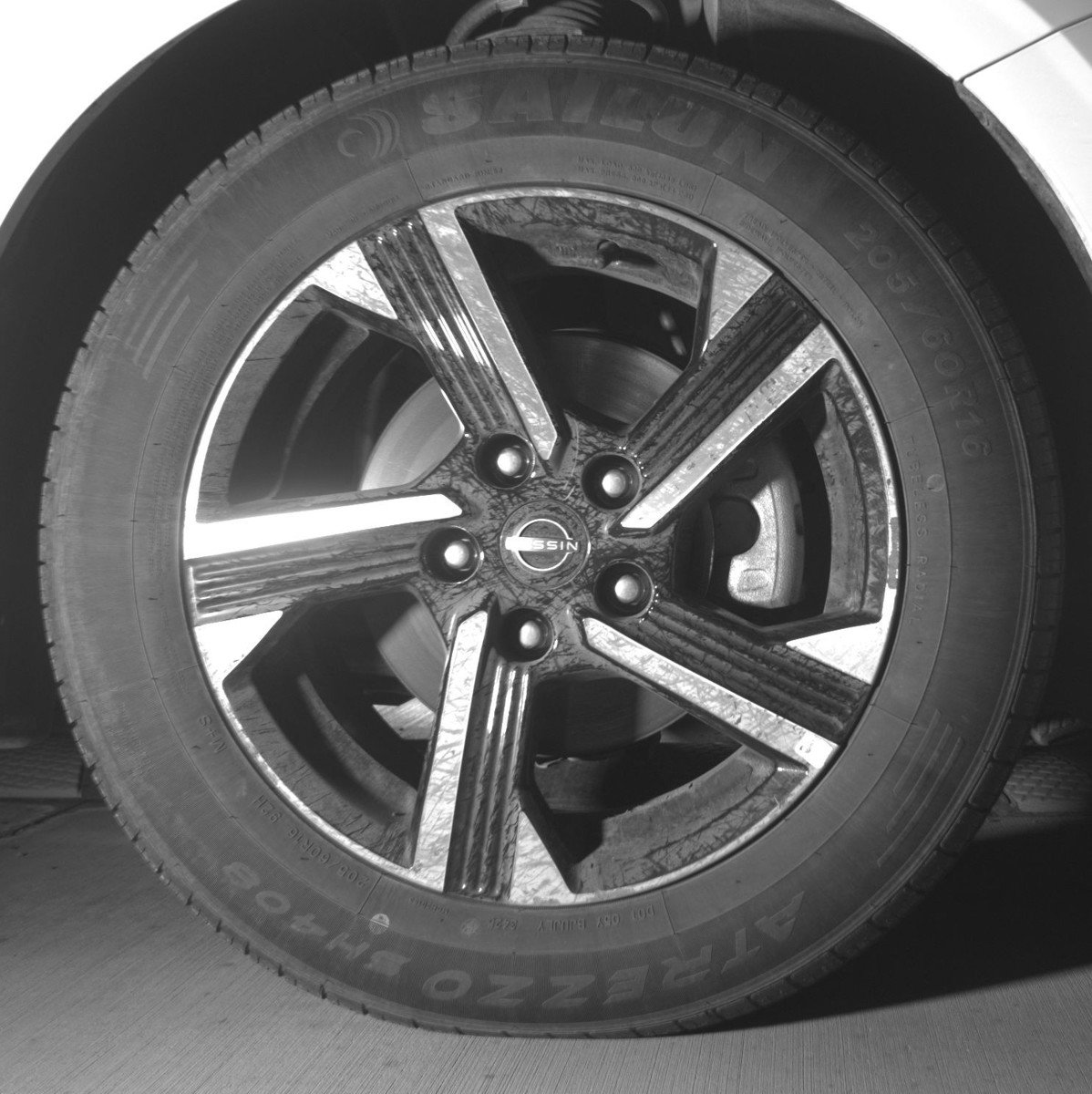 Used 2025 Nissan Sentra SV image 13