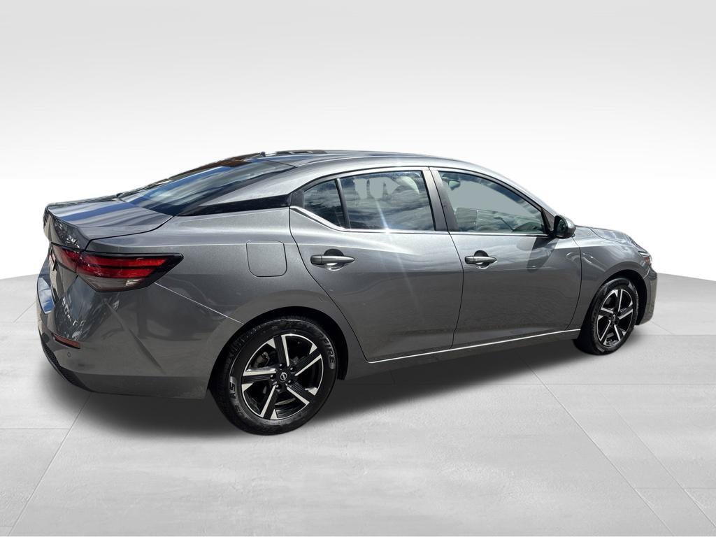 Used 2024 Nissan Sentra SV FWD image 3