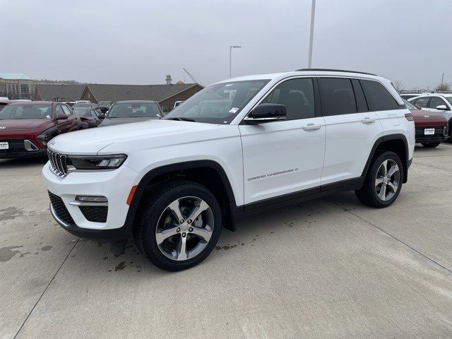 New 2025 Jeep Grand Cherokee Limited w/ MOPAR Finishing Package