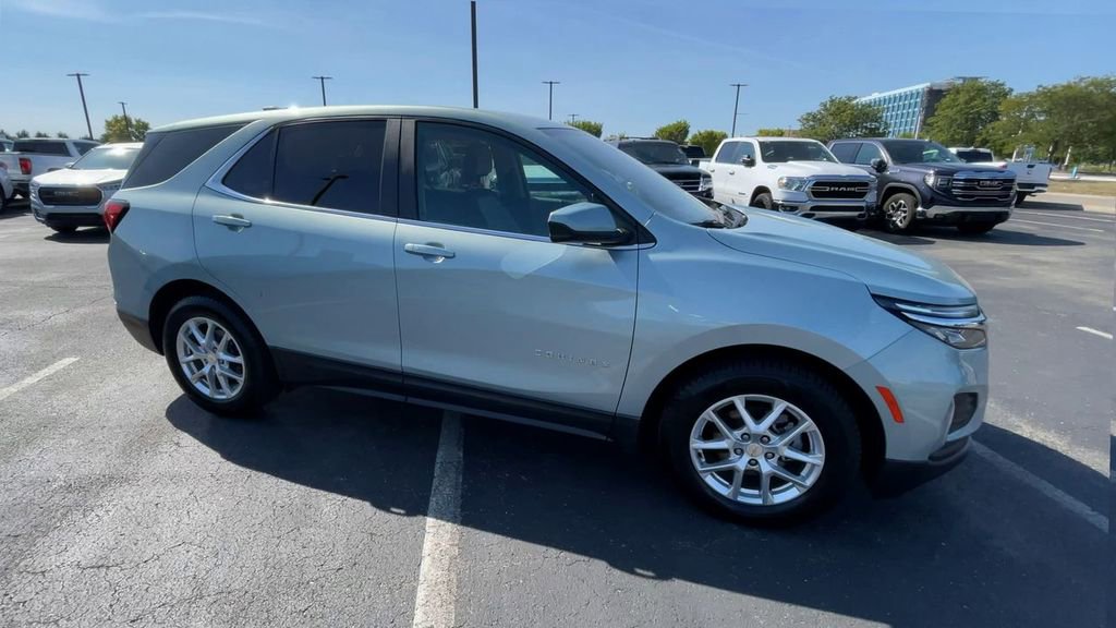 Used 2022 Chevrolet Equinox LT image 3