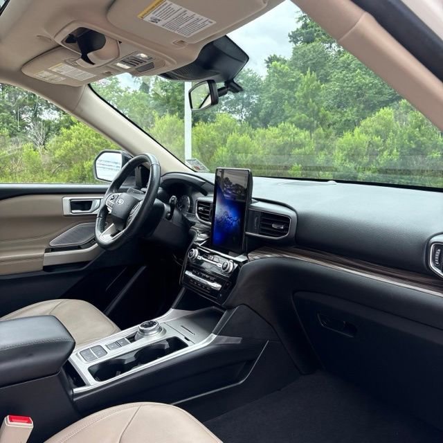 Used 2023 Ford Explorer Limited w/ Limited Technology Package RWD image 15