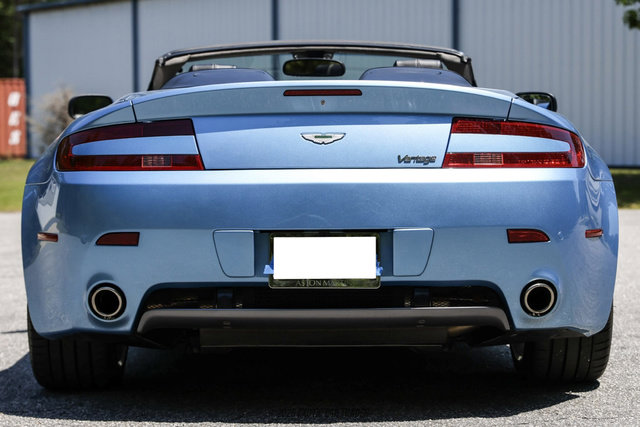 Used 2007 Aston Martin V8 Vantage Roadster RWD image 7