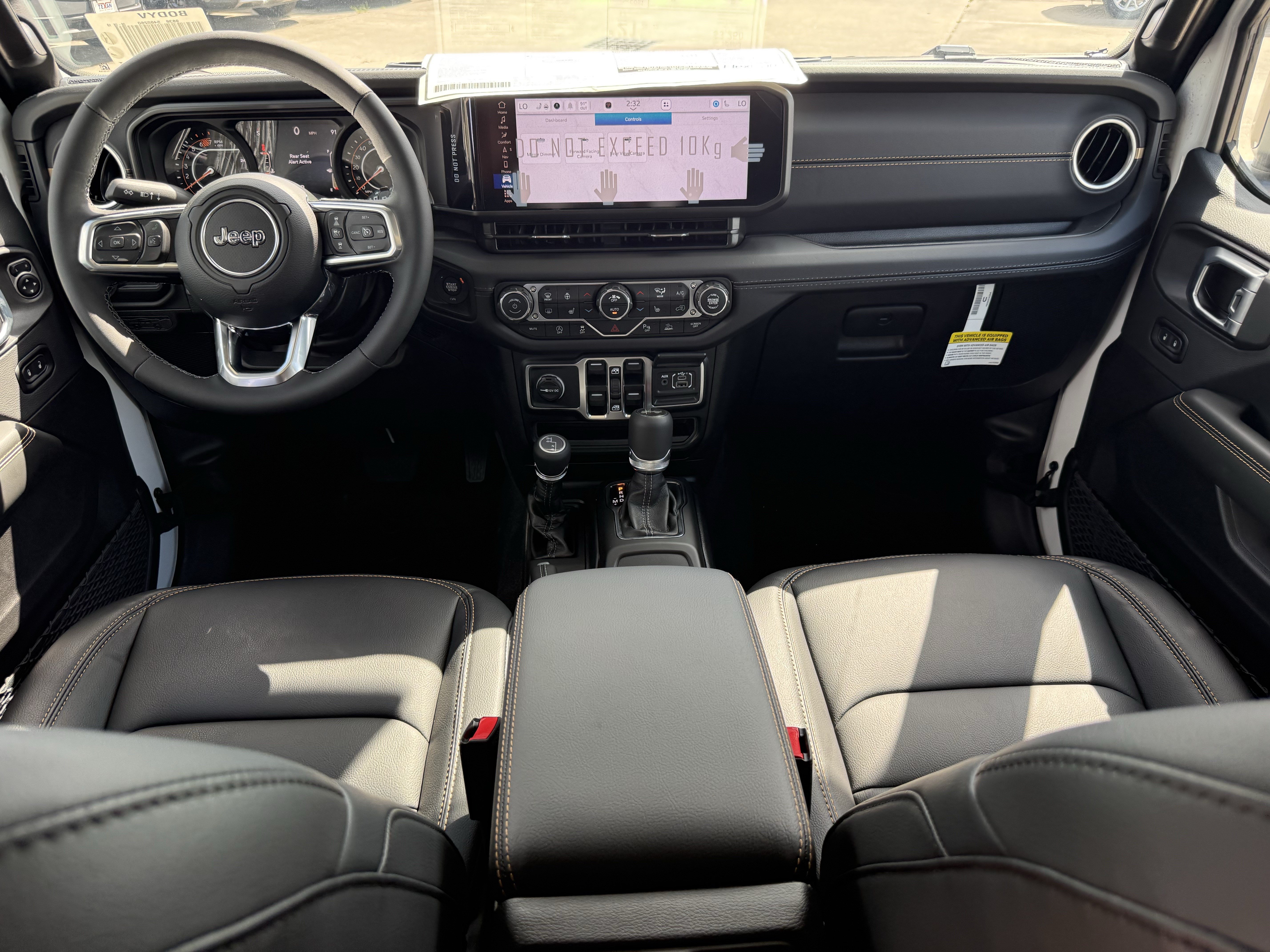 New 2026 Jeep Wrangler Unlimited Sahara AWD/4WD image 10