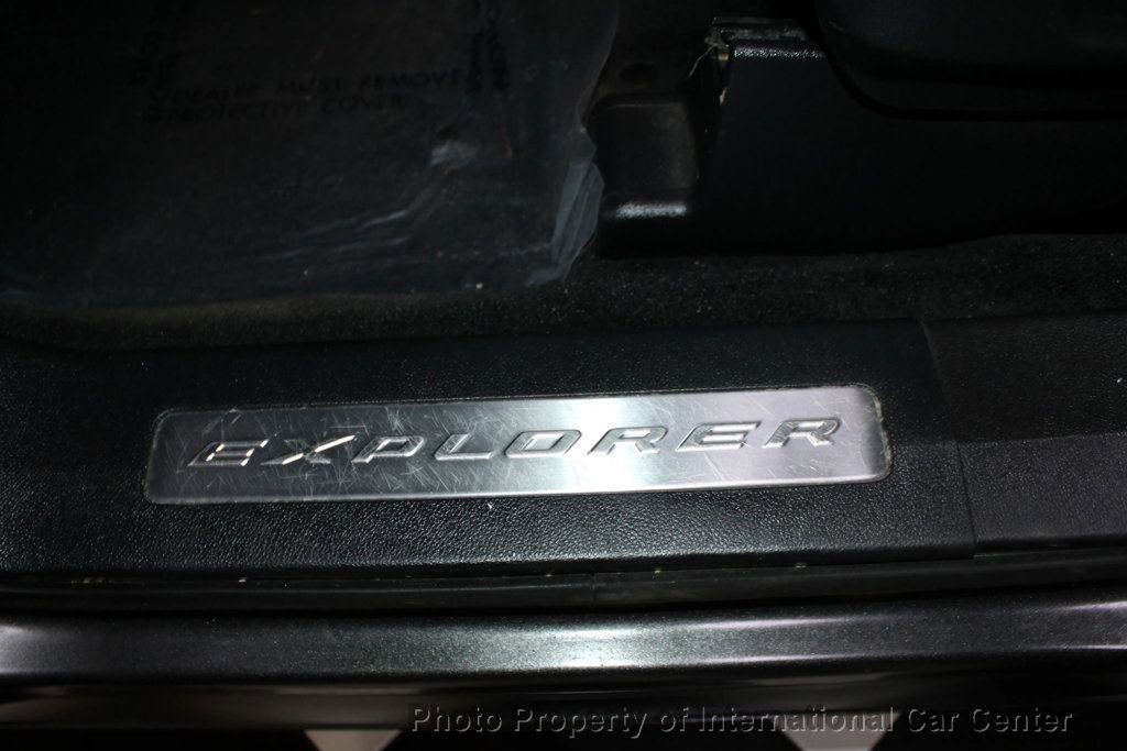 Used 2017 Ford Explorer Limited image 17
