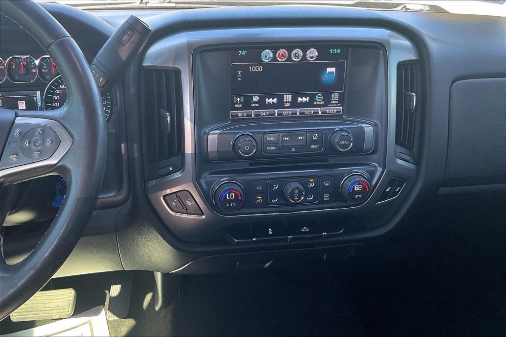 Used 2018 Chevrolet Silverado 1500 LT w/ All Star Edition AWD/4WD image 11
