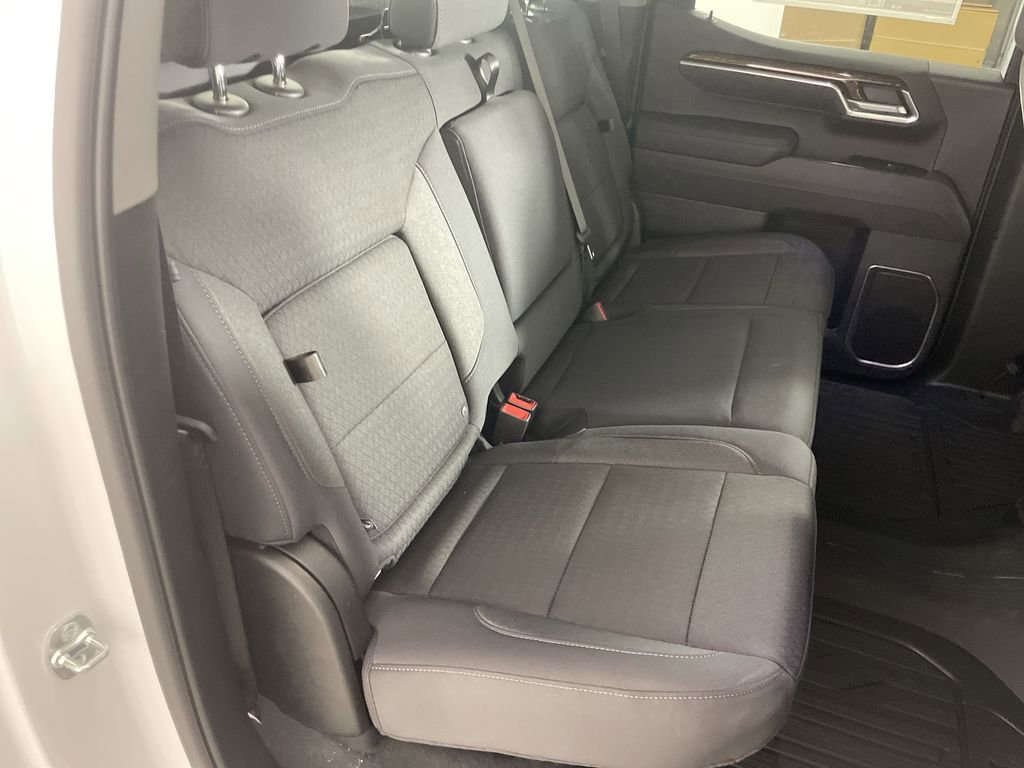 Used 2025 GMC Sierra 1500 Elevation image 27