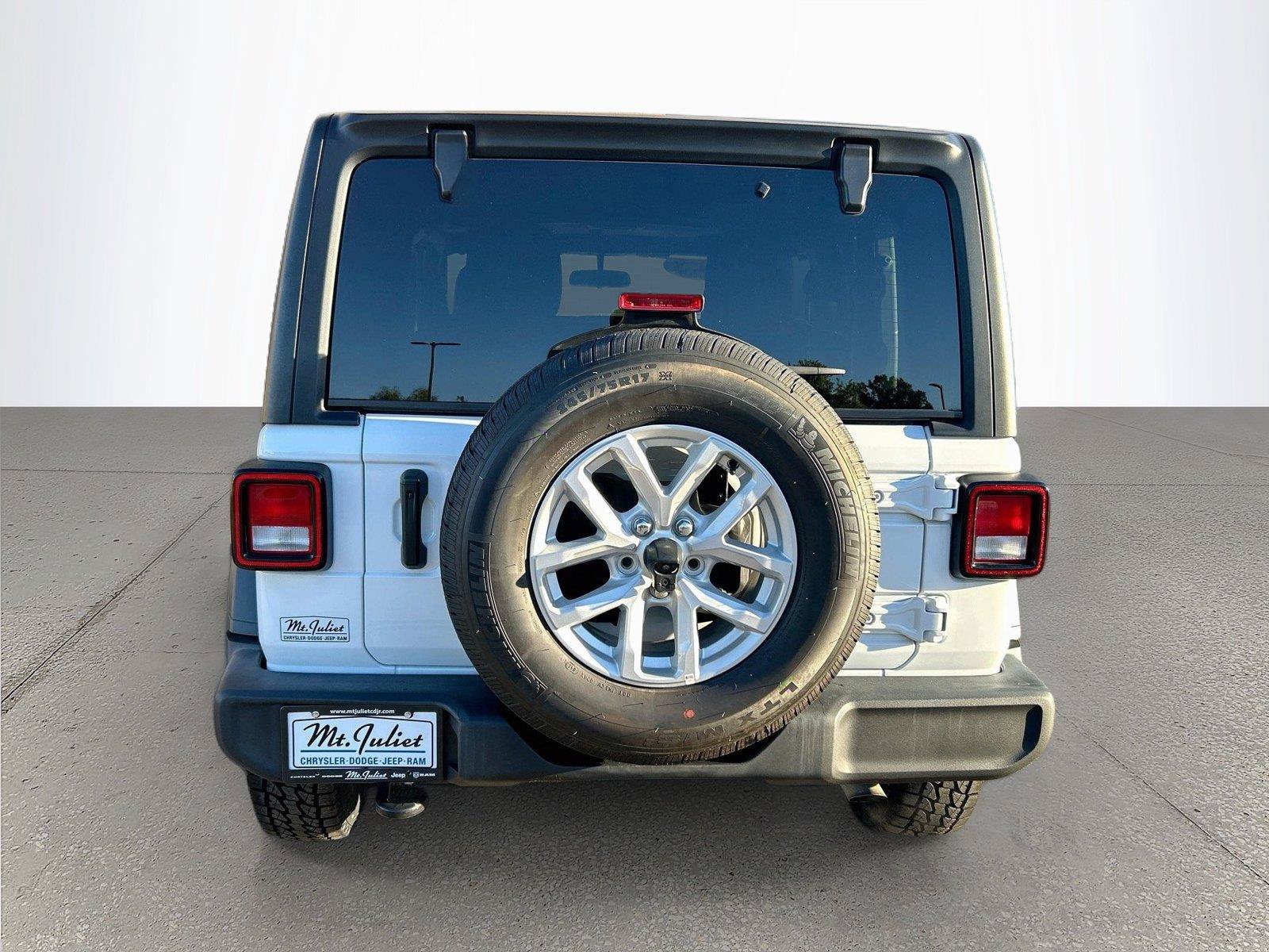 Used 2023 Jeep Wrangler Sport AWD/4WD image 5