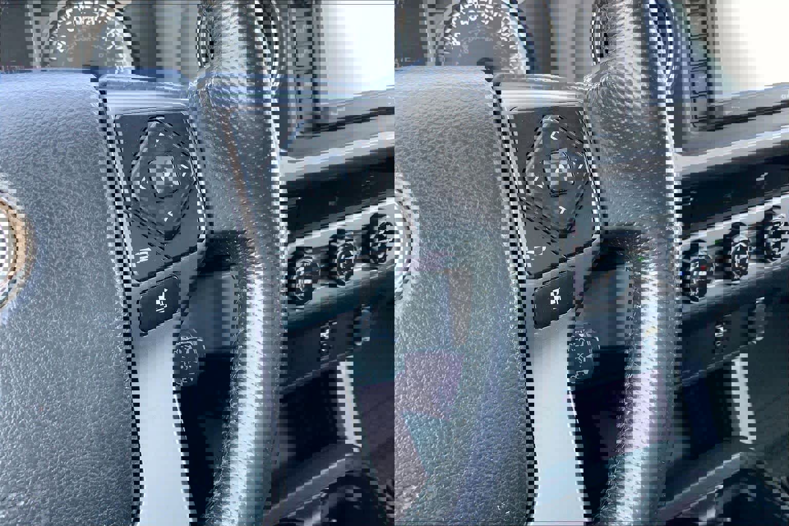 Used 2017 Toyota Tacoma SR5 image 24