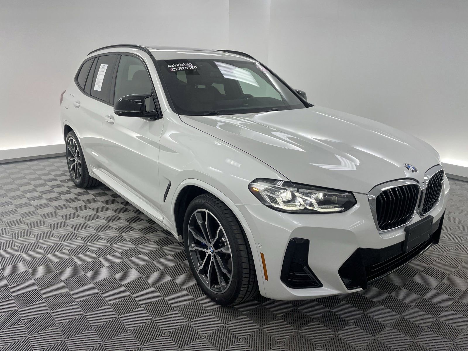 Used 2024 BMW X3 M40i w/ Premium Package image 6
