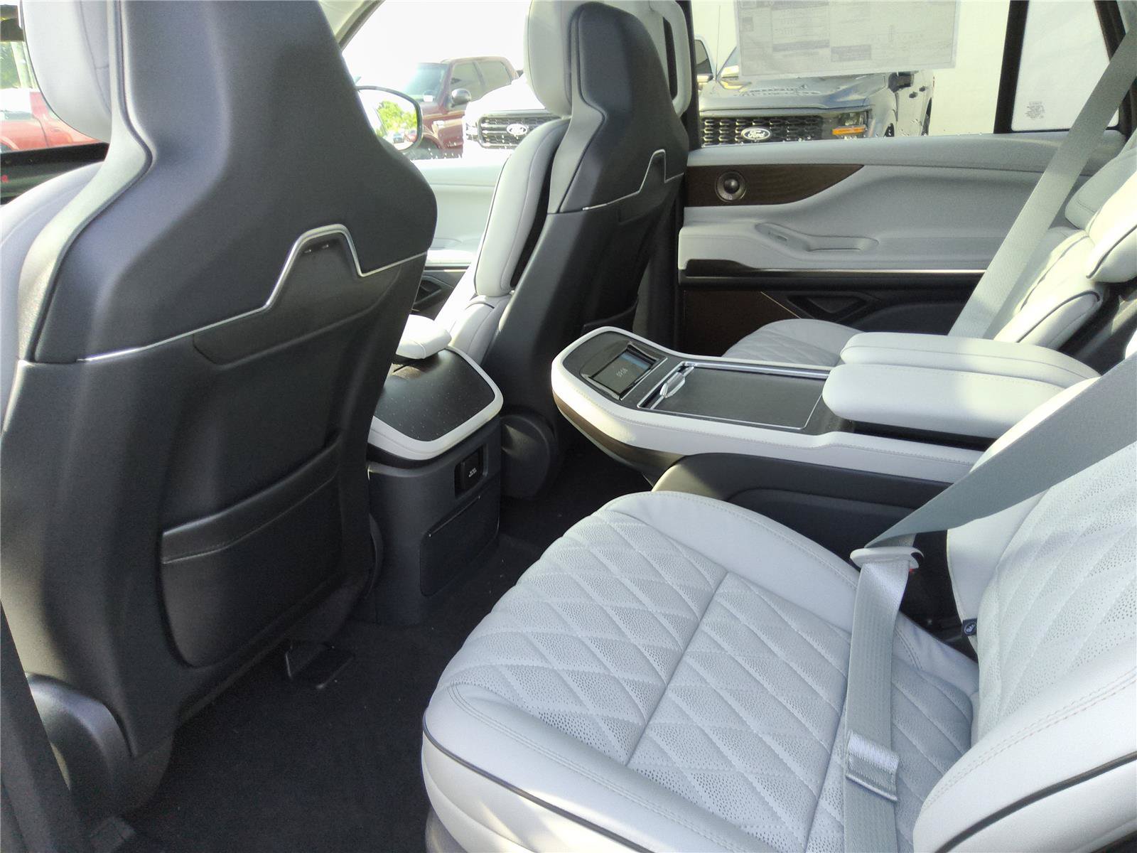 New 2027 Lincoln Navigator Black Label AWD/4WD image 18
