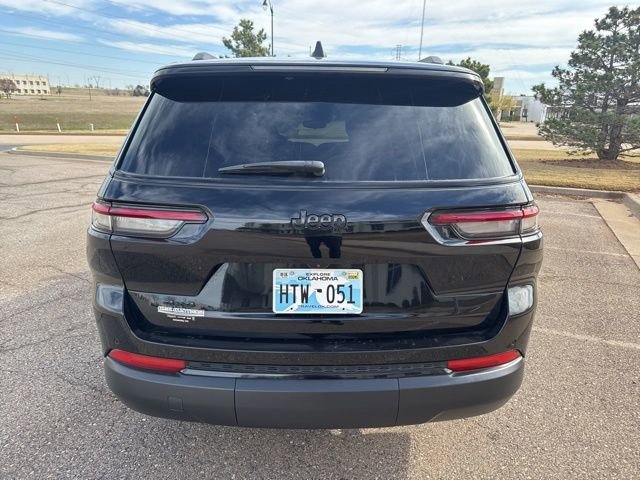 Used 2023 Jeep Grand Cherokee L Laredo image 6