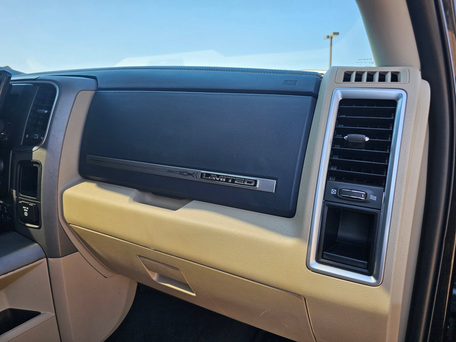 Used 2018 RAM 2500 Limited AWD/4WD image 41