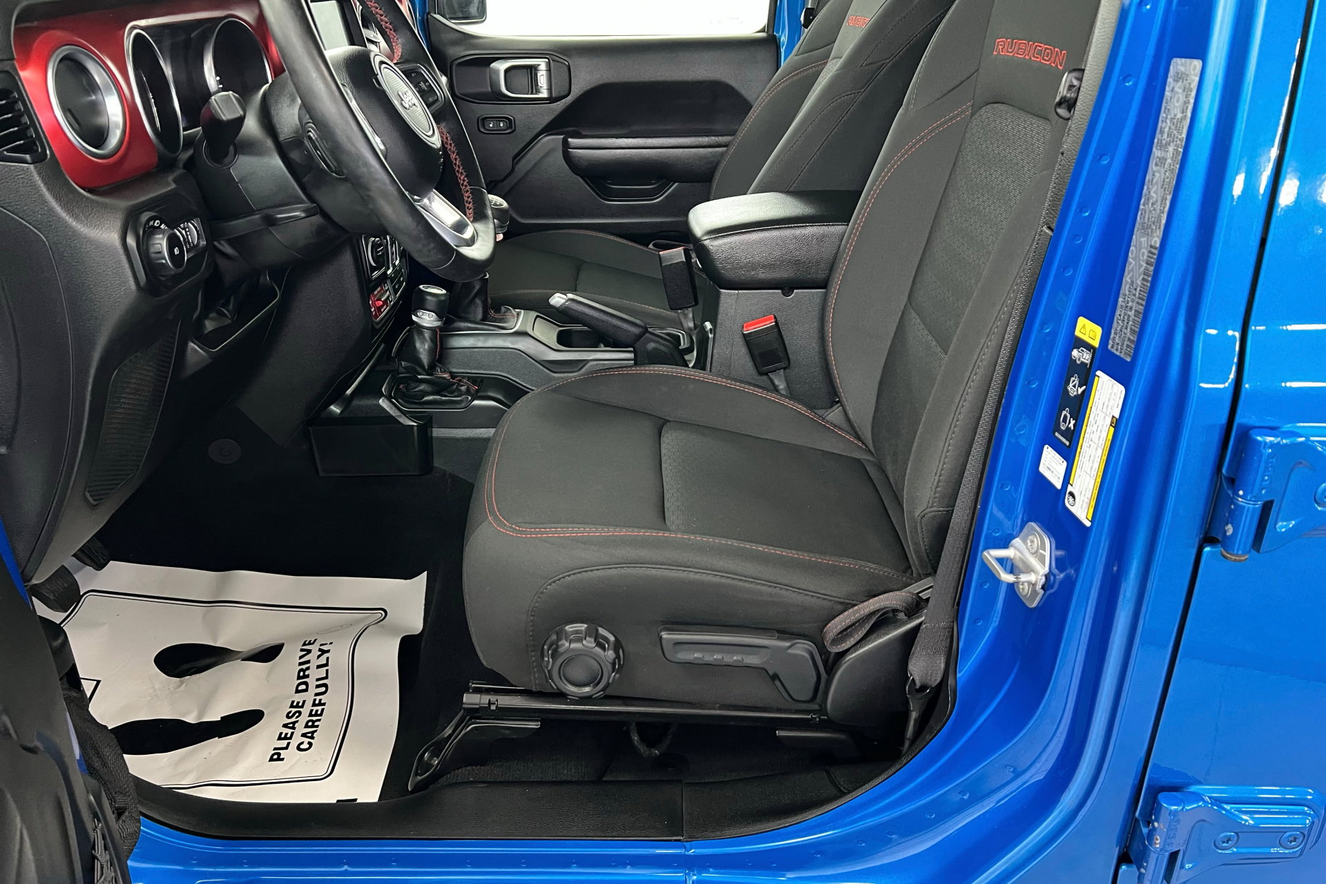 Used 2022 Jeep Wrangler Unlimited Rubicon w/ LED Lighting Group AWD/4WD image 18