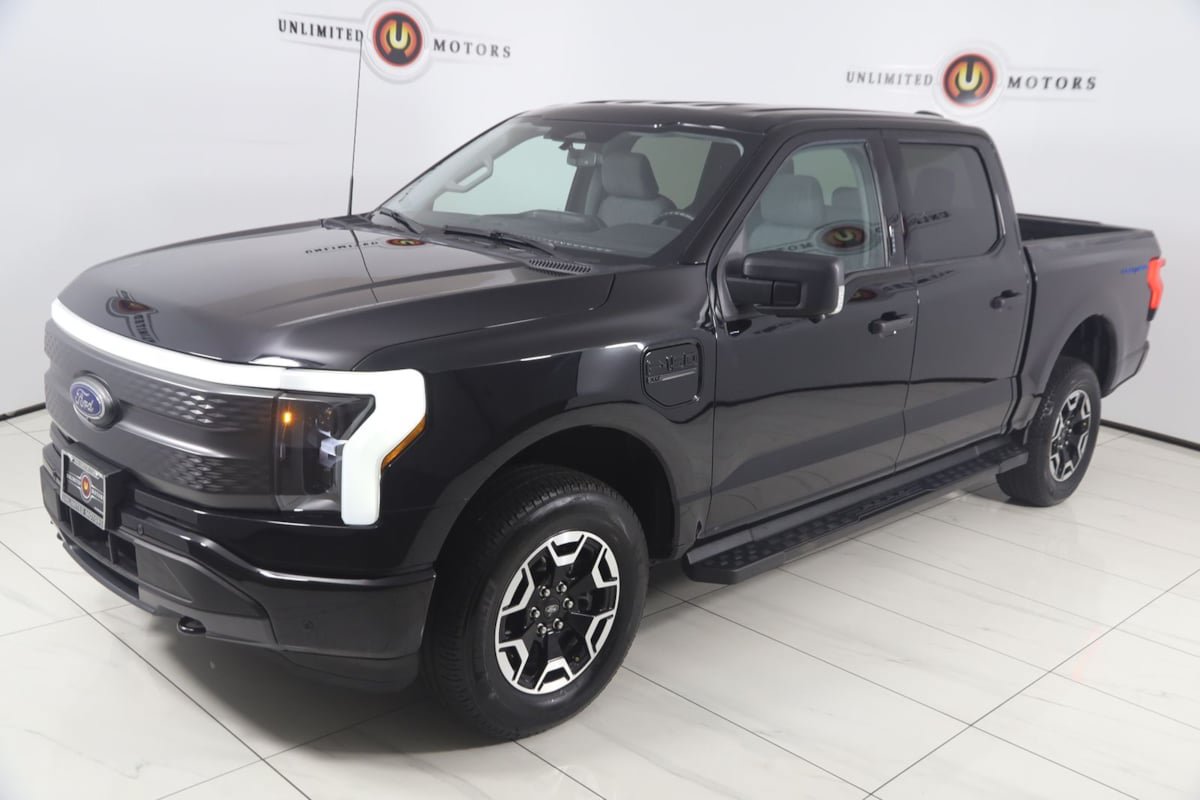 Used 2023 Ford F150 Lightning XLT AWD/4WD image 21