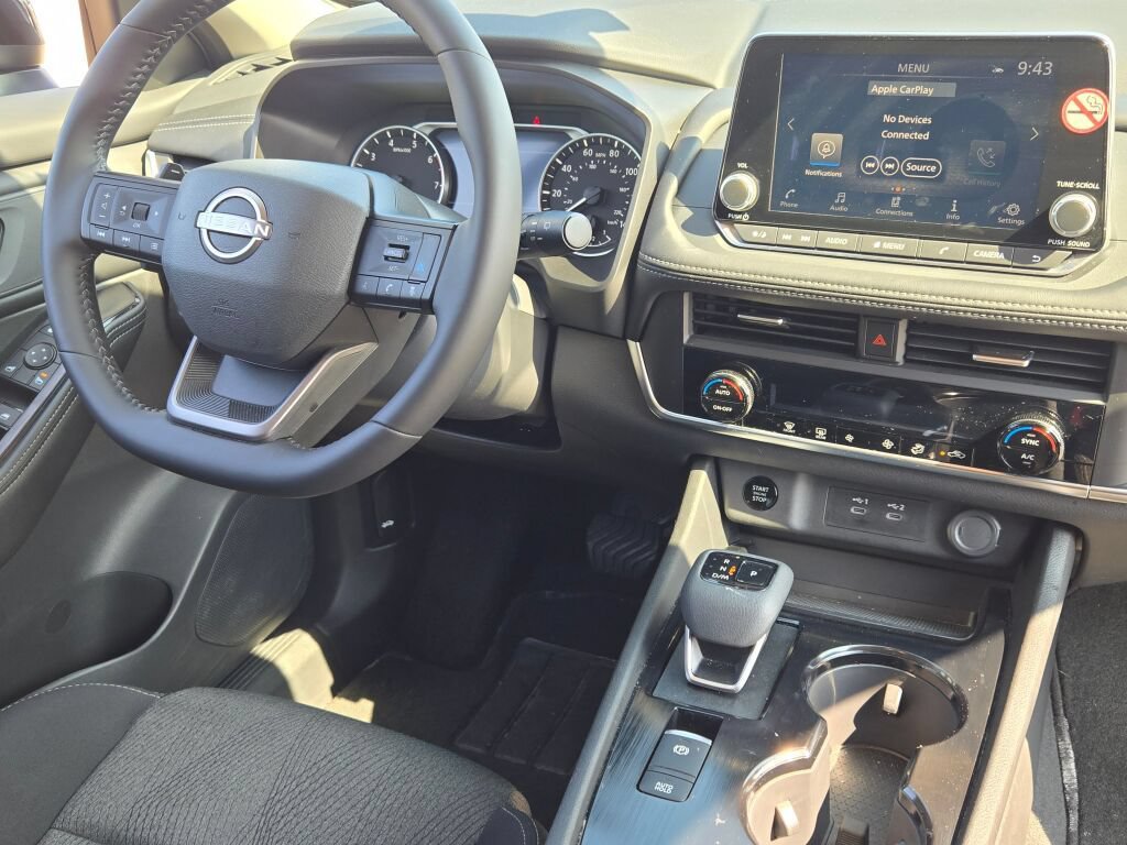 Used 2026 Nissan Rogue SV AWD/4WD image 6