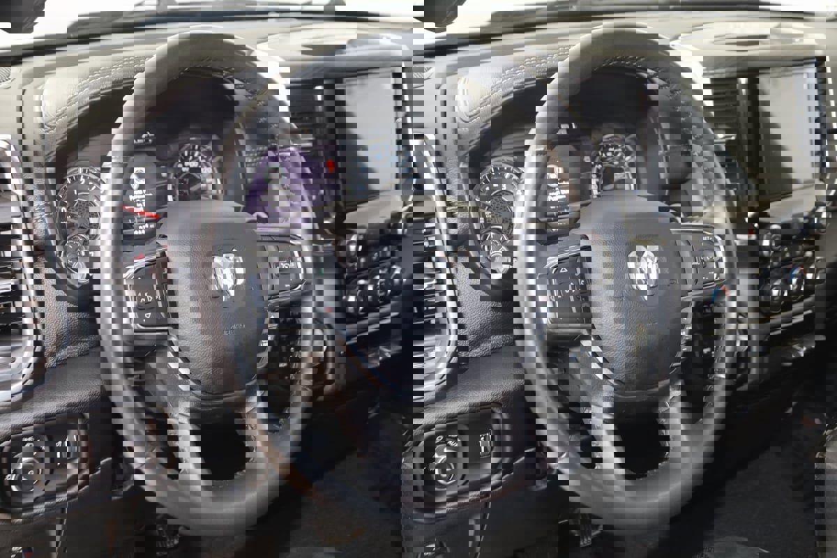 Used 2024 RAM 1500 Laramie image 6