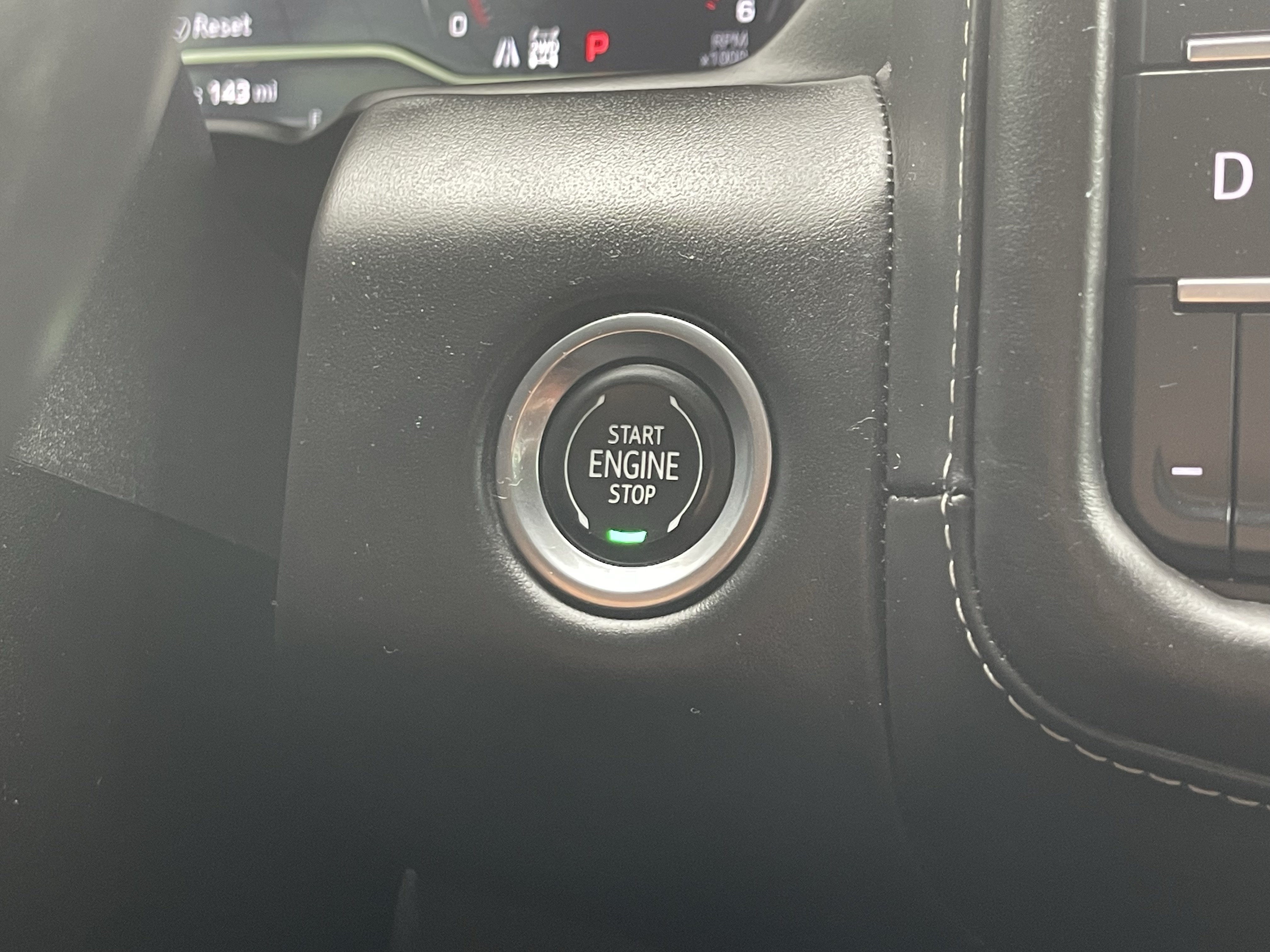Used 2023 GMC Yukon XL Denali Ultimate AWD/4WD image 30