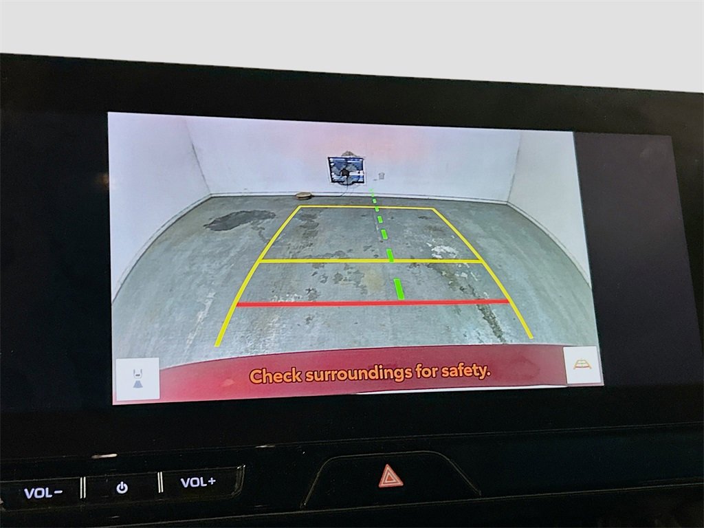 Used 2023 Toyota Venza Nightshade image 11