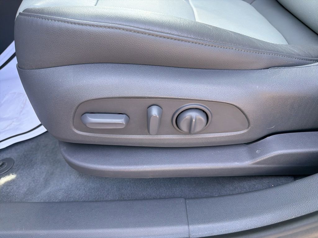 Used 2019 Chevrolet Blazer LT w/ Sun and Wheels Package image 22