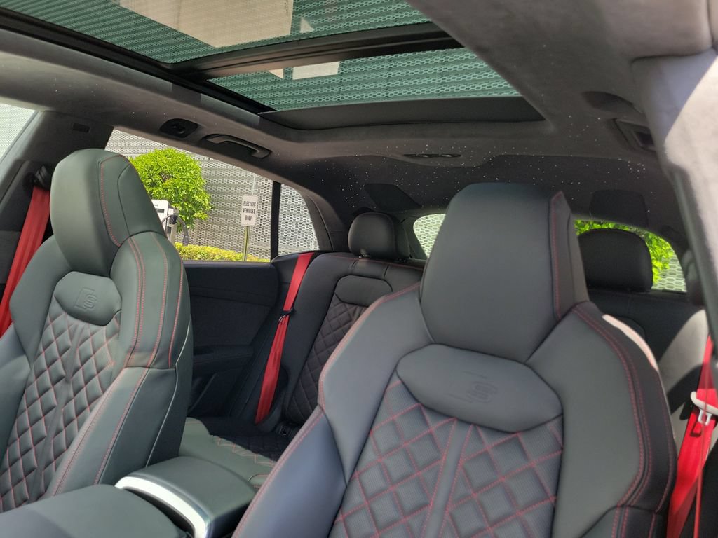 Used 2026 Audi SQ8 Prestige AWD/4WD image 15